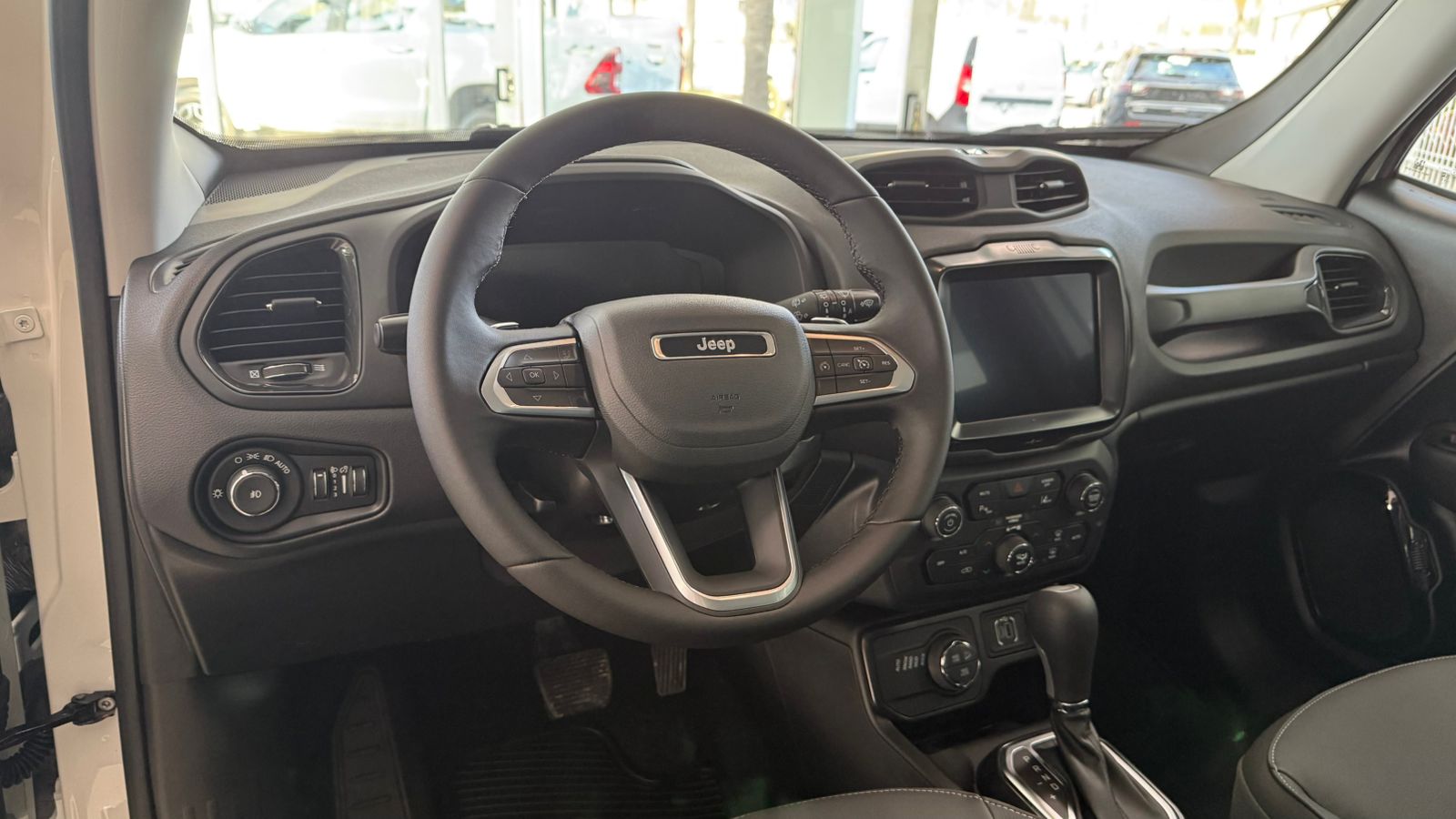 JEEP - RENEGADE WILLYS 4X4 1.3T - AUTOMÁTICO  - 2025